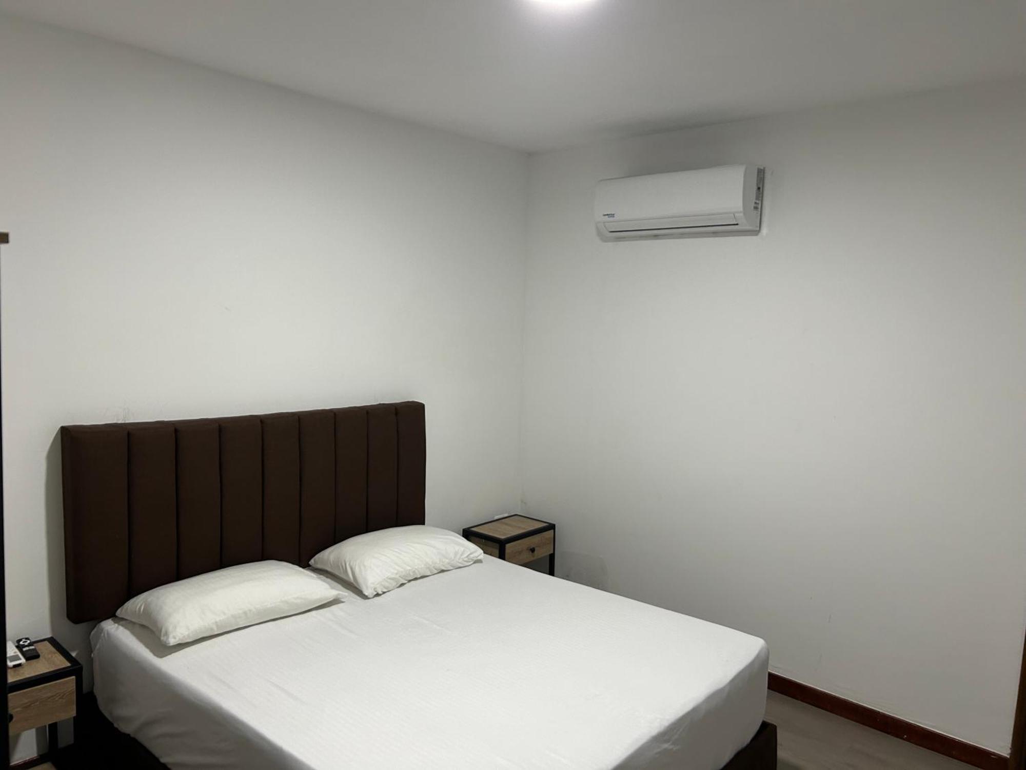 Hotel Gallery By 70 Medellin Bagian luar foto
