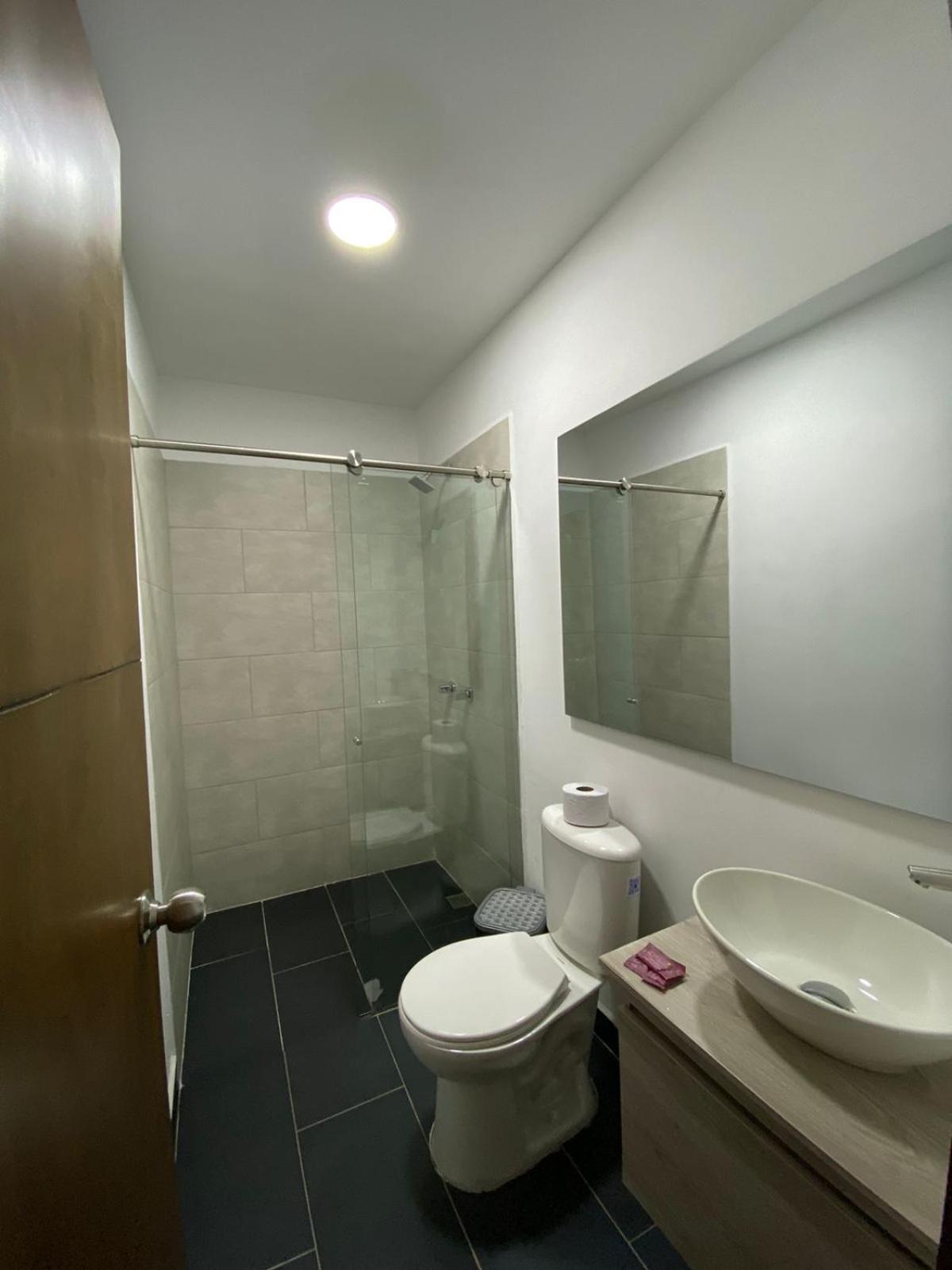 Hotel Gallery By 70 Medellin Bagian luar foto