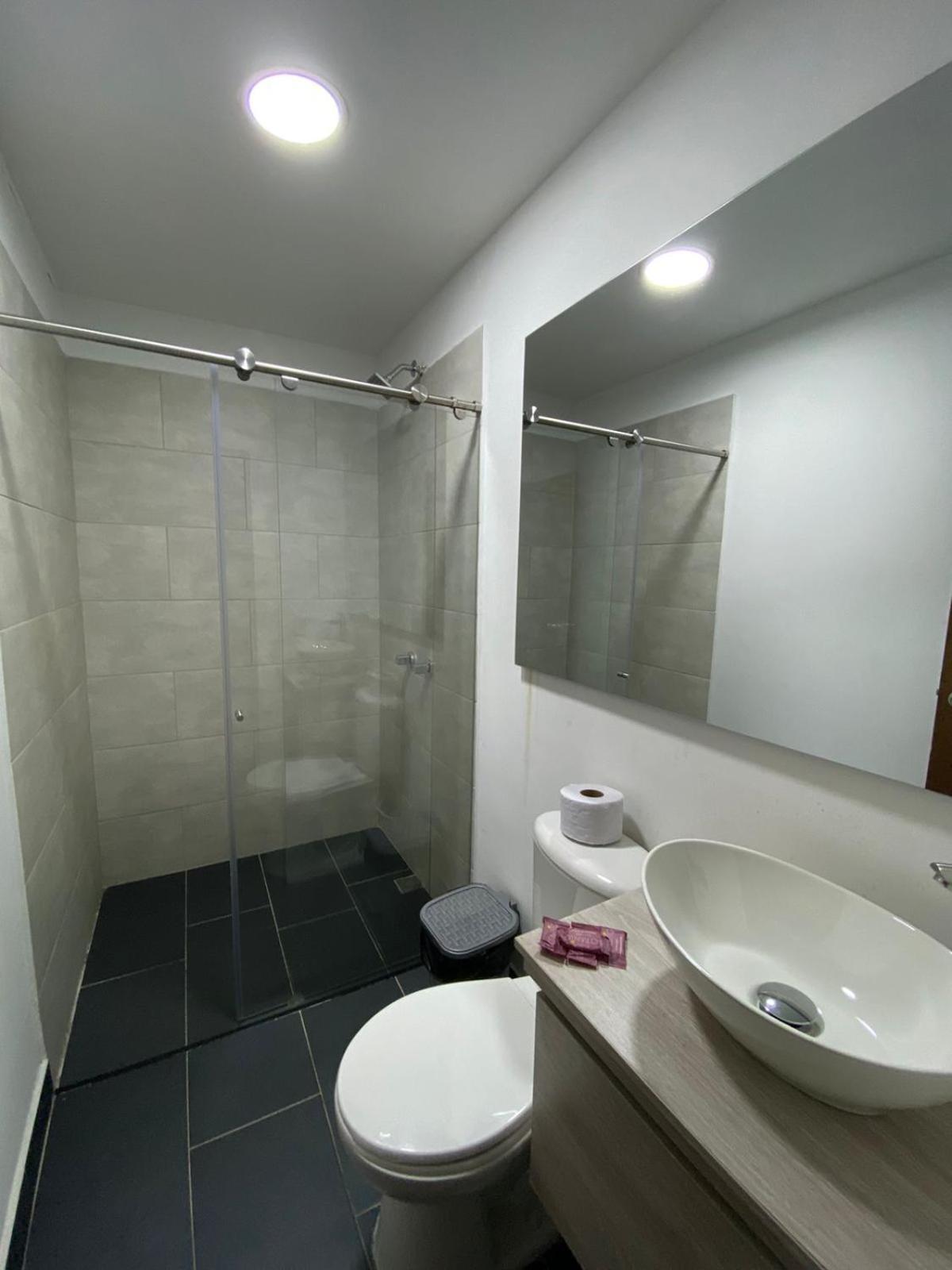Hotel Gallery By 70 Medellin Bagian luar foto