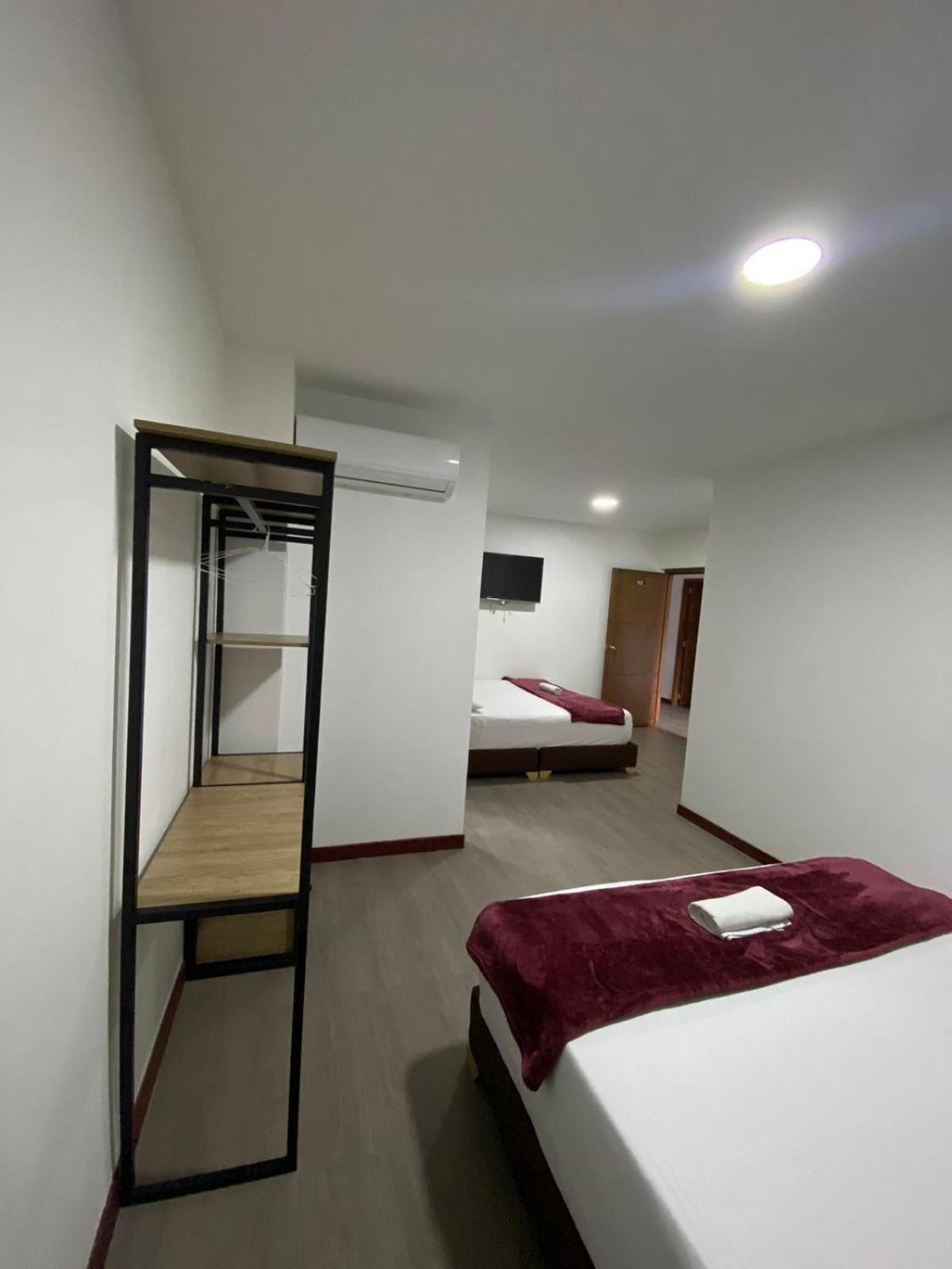 Hotel Gallery By 70 Medellin Bagian luar foto