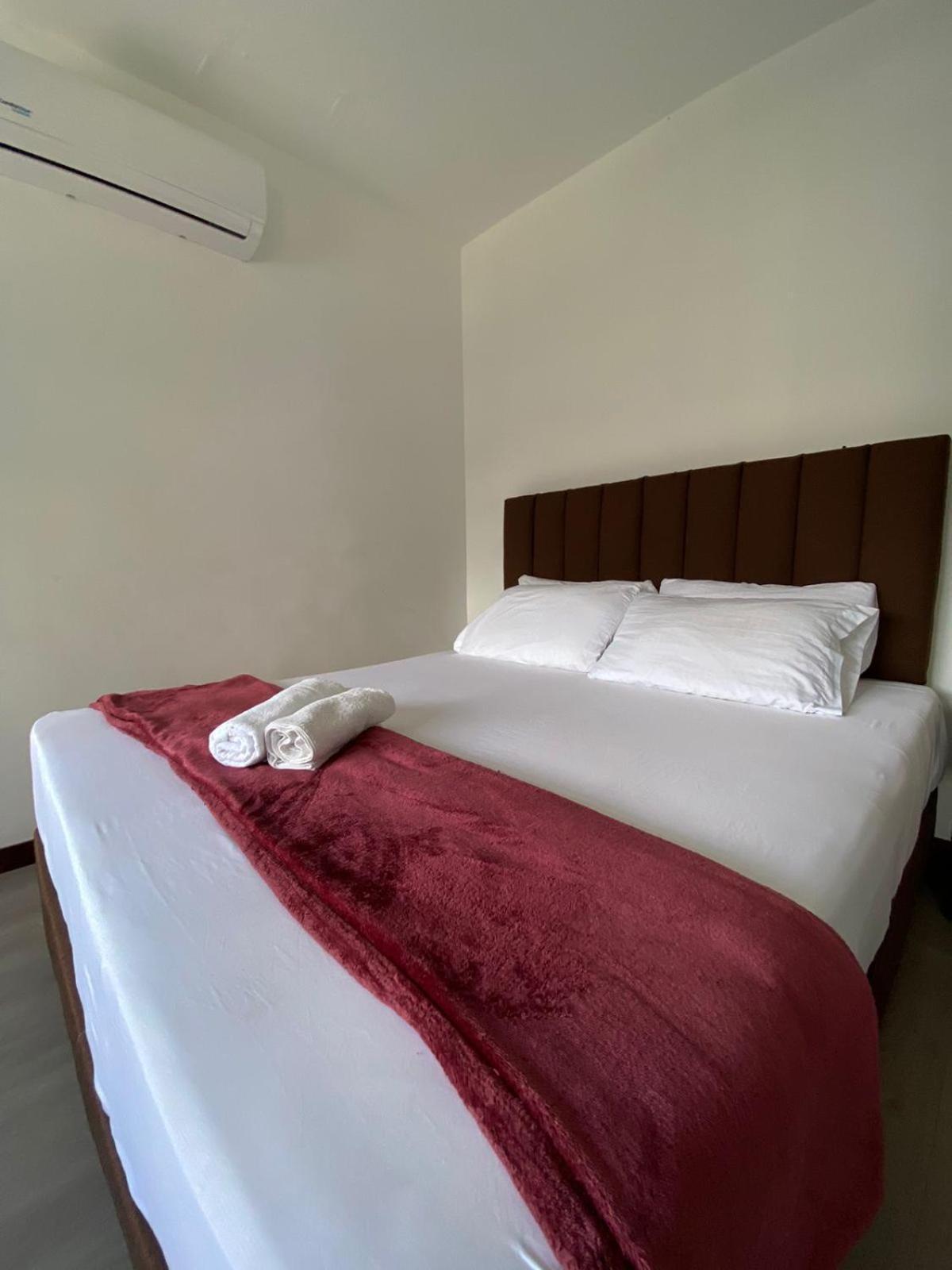 Hotel Gallery By 70 Medellin Bagian luar foto